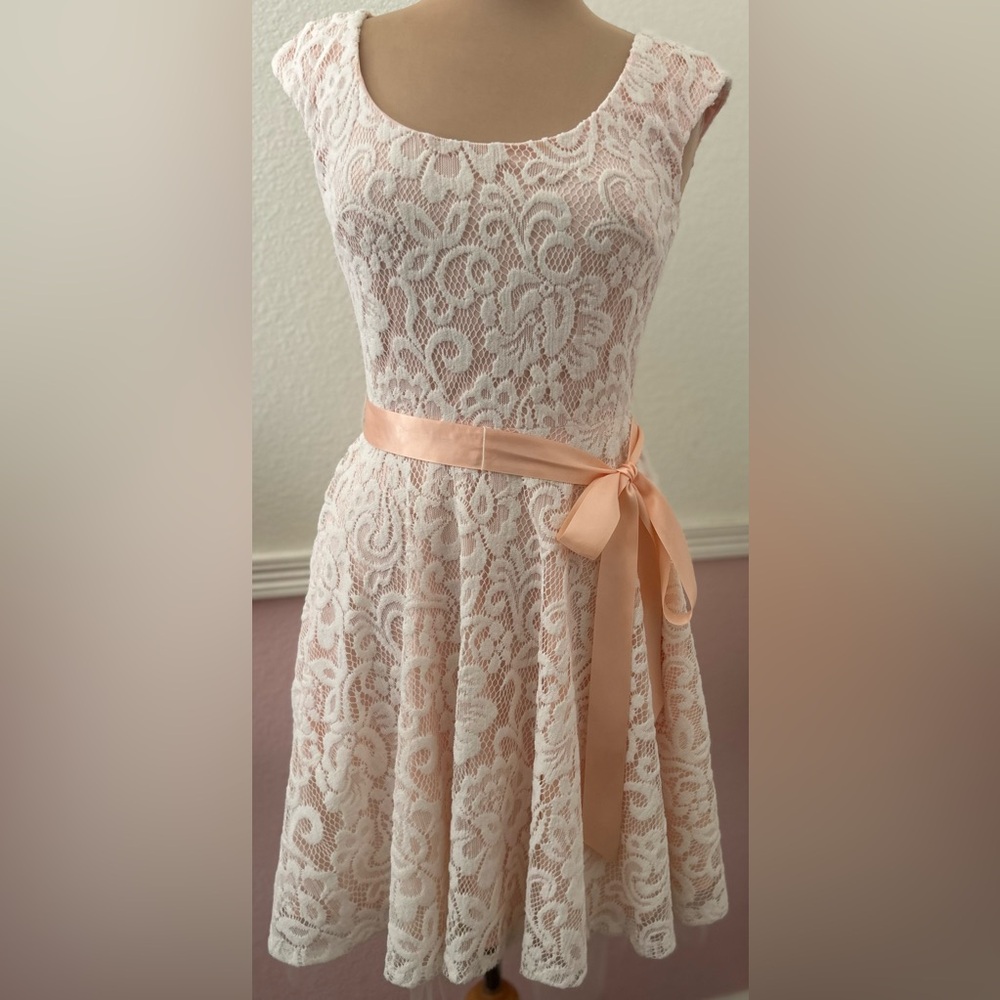 Lace detail dress